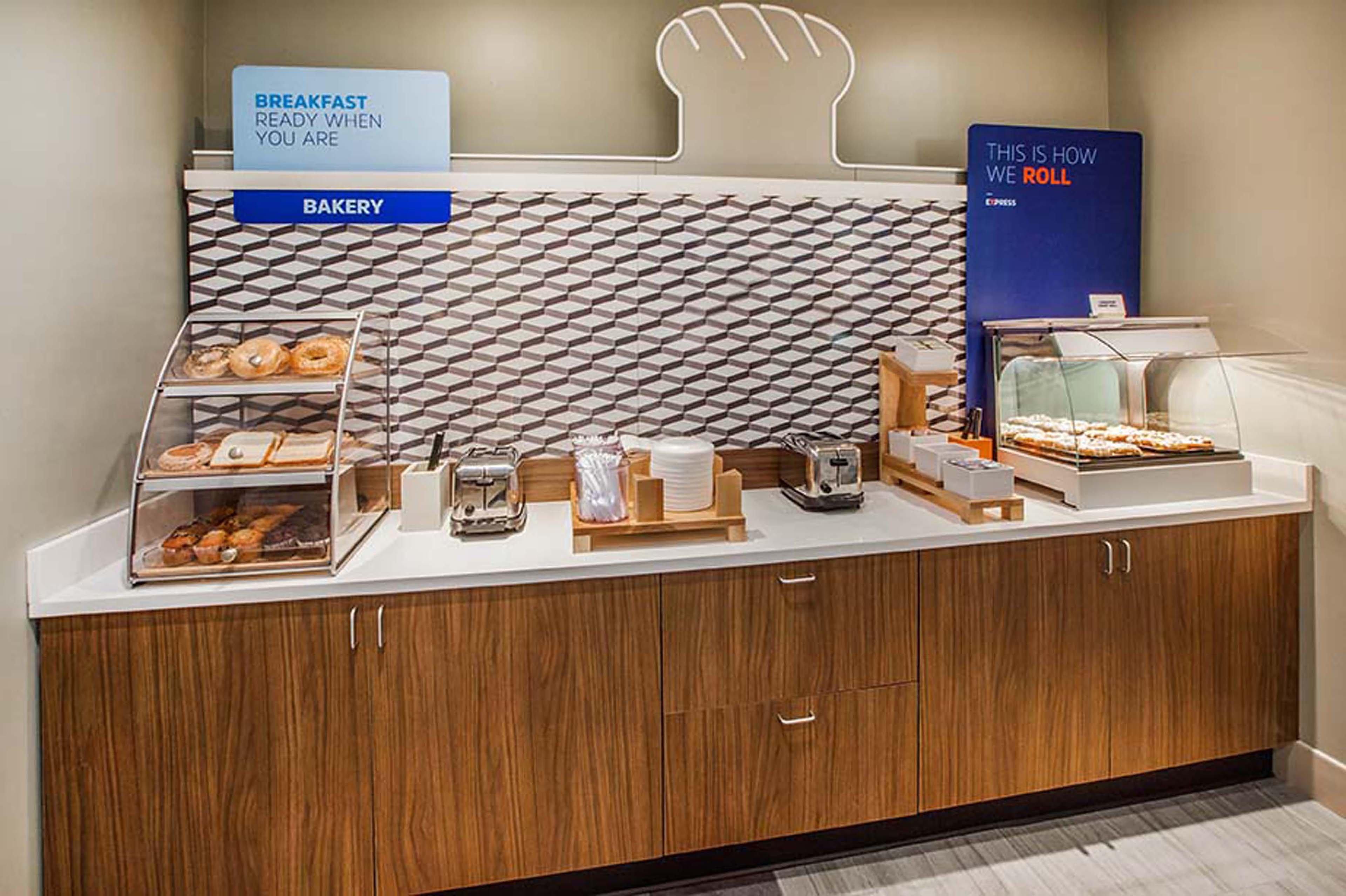 Holiday Inn Express Nashville W-I40 By Ihg Eksteriør bilde