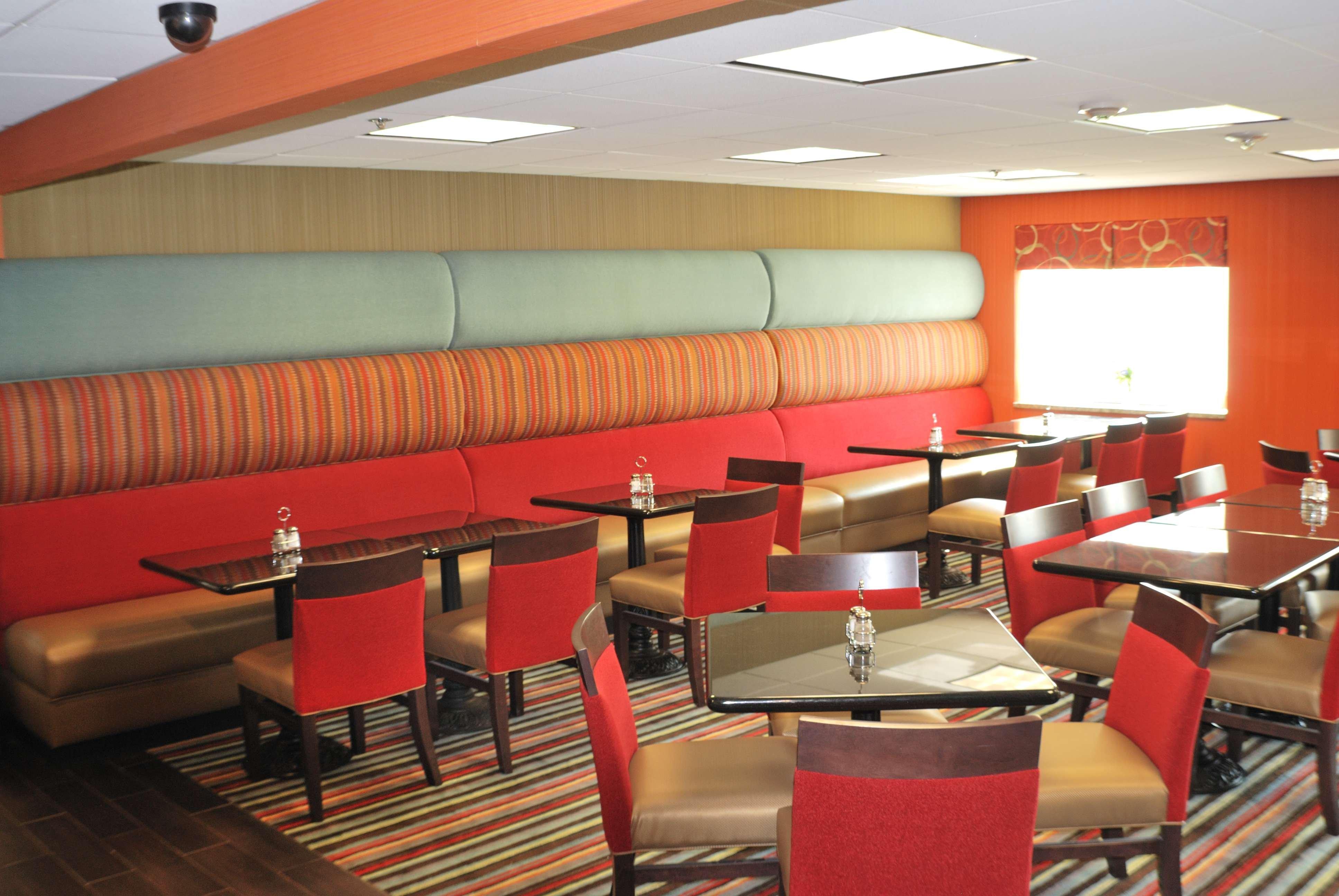 Holiday Inn Express Nashville W-I40 By Ihg Eksteriør bilde